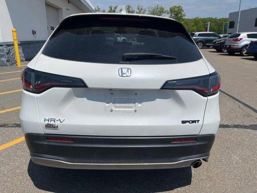 Platinum White Pearl 2024 Honda HR-V Sport
