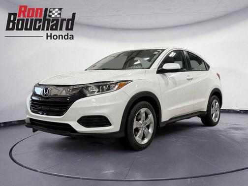 Platinum White Pearl 2021 Honda HR-V LX