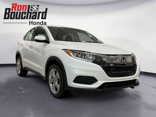 Platinum White Pearl 2021 Honda HR-V LX