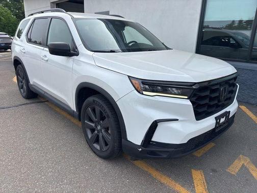 Platinum White Pearl 2023 Honda Pilot AWD Sport