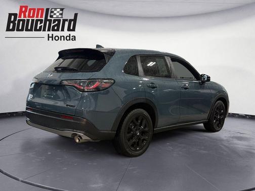 Nordic Forest Pearl 2024 Honda HR-V Sport