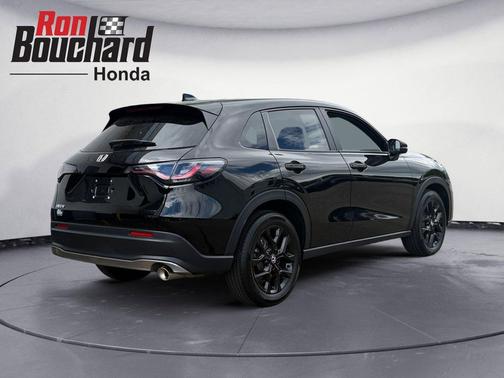 Crystal Black Pearl 2025 Honda HR-V AWD Sport