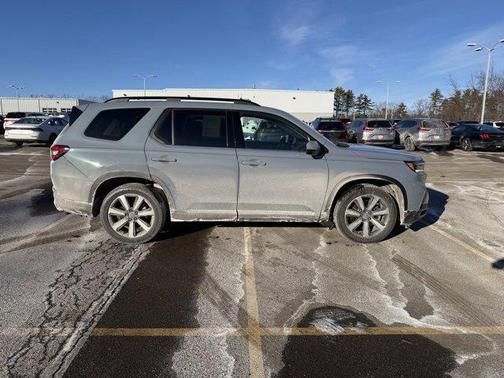 2023 Honda Pilot AWD Elite