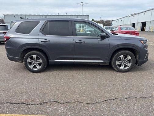 Modern Steel Metallic 2024 Honda Pilot EX-L 7 Passenger