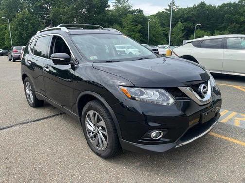 Black 2015 Nissan Rogue SL