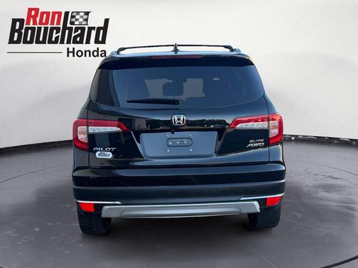 Crystal Black Pearl 2021 Honda Pilot AWD Elite
