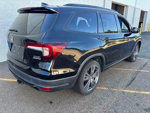 Crystal Black Pearl 2022 Honda Pilot AWD Sport