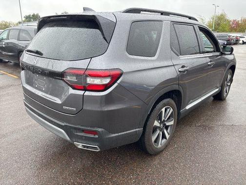 Gray 2025 Honda Pilot Touring 8-Passenger