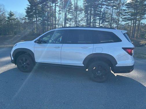 2022 Honda Pilot AWD TrailSport