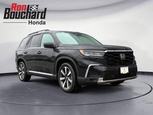 2023 Honda Pilot Touring 8-Passenger