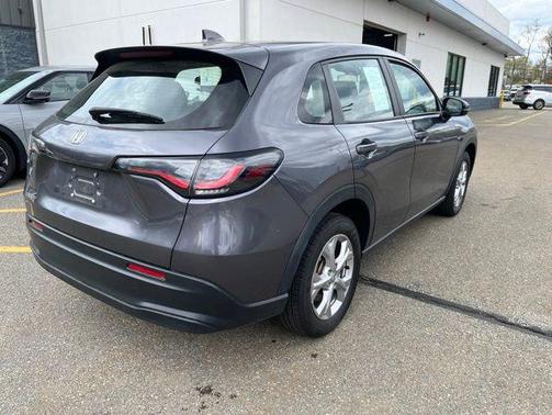 Modern Steel Metallic 2023 Honda HR-V LX