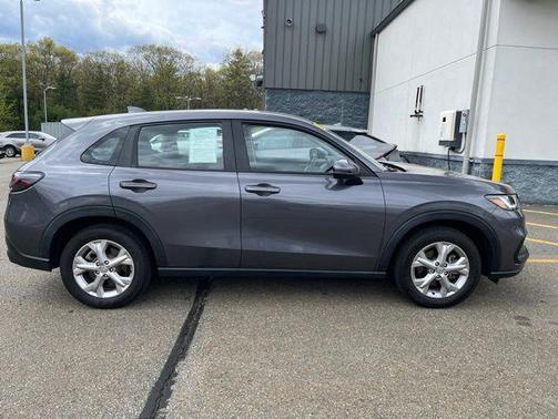 Modern Steel Metallic 2023 Honda HR-V LX