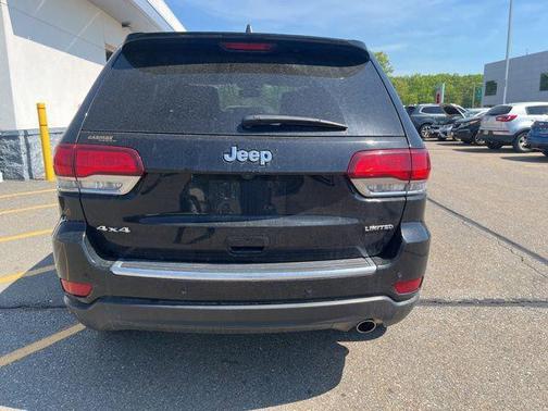 Diamond Black Crystal Pearlcoat 2020 Jeep Grand Cherokee Limited