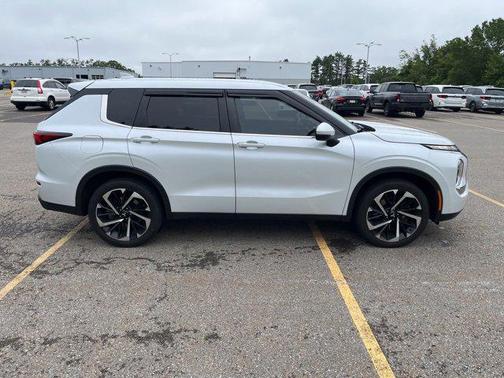 2022 Mitsubishi Outlander ES 2.5 S-AWC