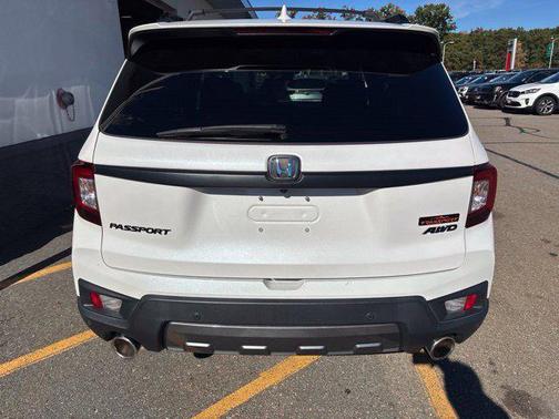 Platinum White Pearl 2023 Honda Passport AWD TrailSport