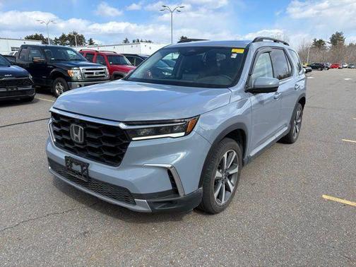 Gray 2024 Honda Pilot Elite
