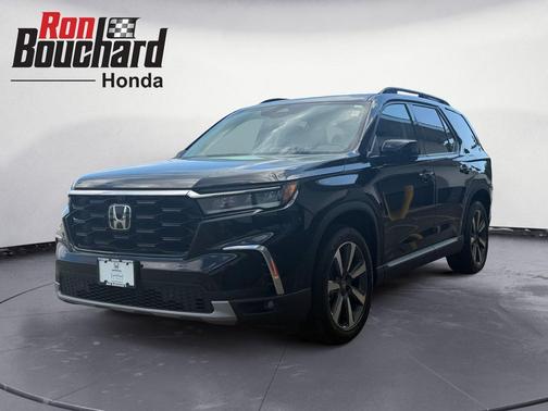 Crystal Black Pearl 2023 Honda Pilot AWD Elite