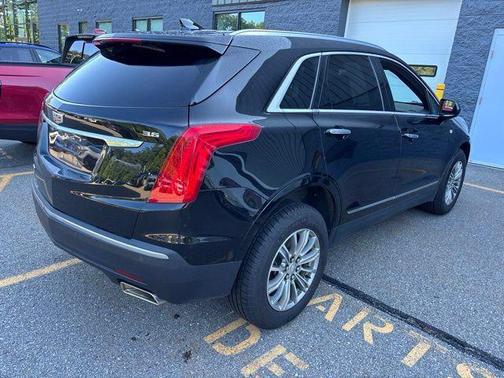 Stellar Black Metallic 2017 Cadillac XT5 Luxury