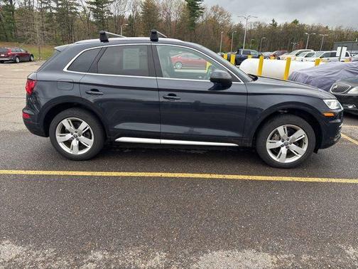 Moonlight Blue Metallic 2019 Audi Q5 2.0T Premium Plus