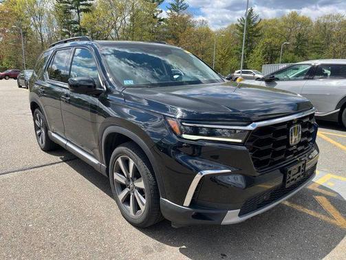 Crystal Black Pearl 2023 Honda Pilot AWD Elite