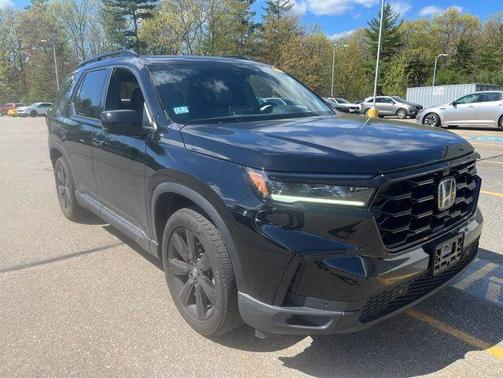 Crystal Black Pearl 2025 Honda Pilot Black Edition