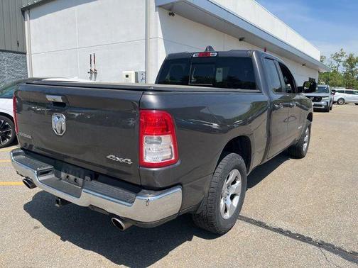 Granite Crystal Metallic Clearcoat 2019 RAM 1500 Big Horn