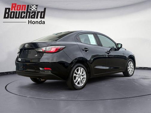 2017 Toyota Yaris iA Base