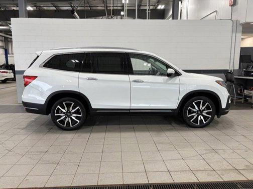 2022 Honda Pilot AWD Elite