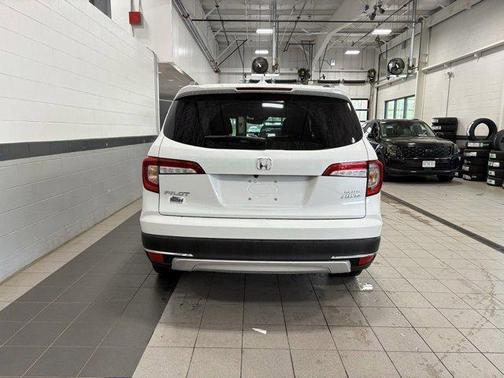 2022 Honda Pilot AWD Elite