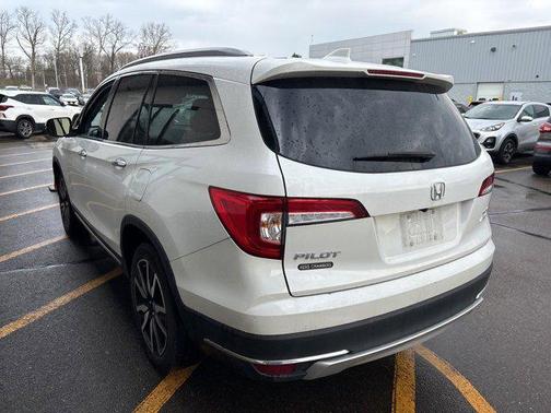 2022 Honda Pilot AWD Elite