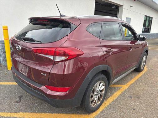 2017 Hyundai TUCSON SE