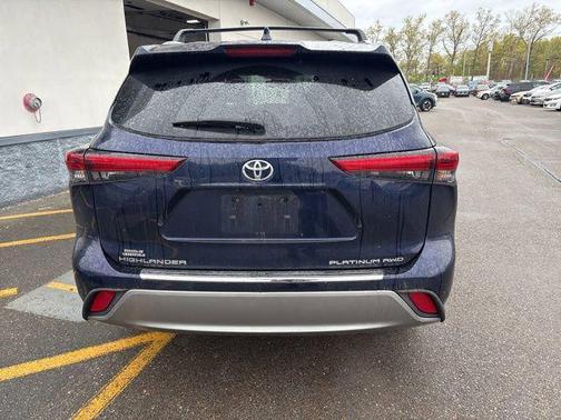 Blueprint 2022 Toyota Highlander Platinum