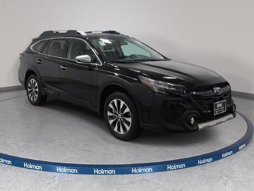 Crystal Black Silica 2024 Subaru Outback Touring