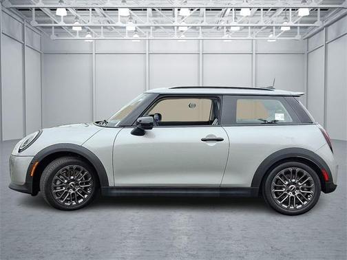 2025 MINI Hardtop SIGNATURE PLUS