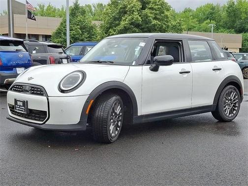 2025 MINI Hardtop C Signature Trim