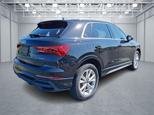 2023 Audi Q3 45 S line Premium