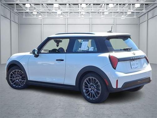 2025 MINI Hardtop ICONIC