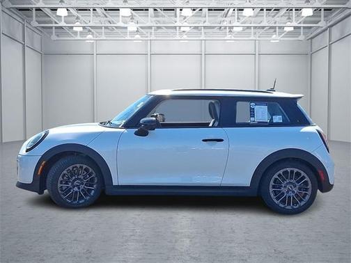 2025 MINI Hardtop ICONIC