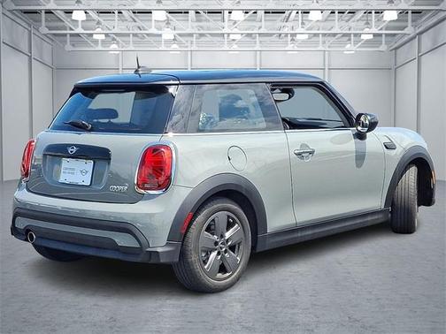 2023 MINI Hardtop Cooper
