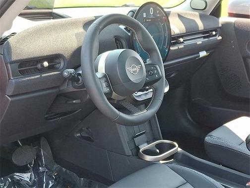 2025 MINI Hardtop SIGNATURE PLUS