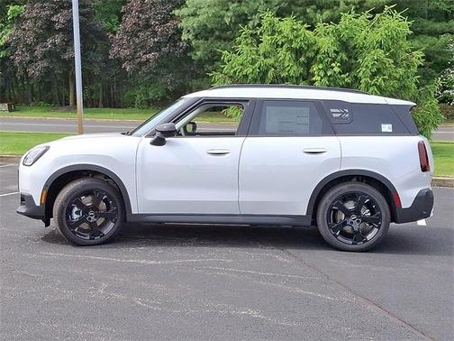 2025 MINI Countryman Base