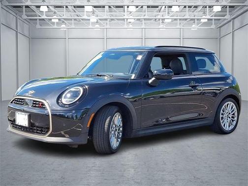 2025 MINI Hardtop ICONIC