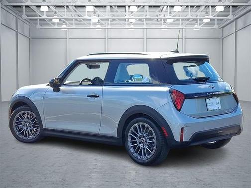 2025 MINI Hardtop SIGNATURE PLUS