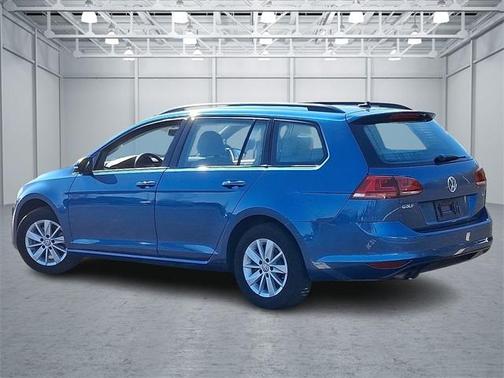 2016 Volkswagen Golf SportWagen TSI S 4-Door