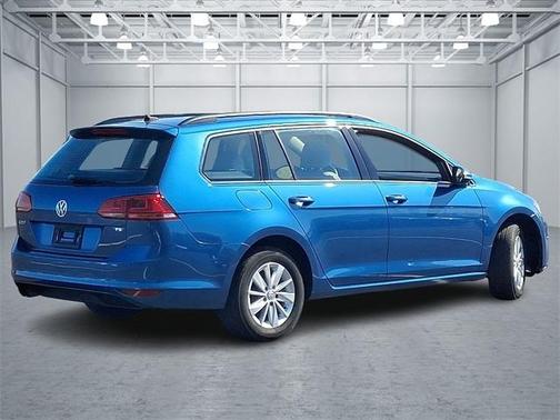 2016 Volkswagen Golf SportWagen TSI S 4-Door