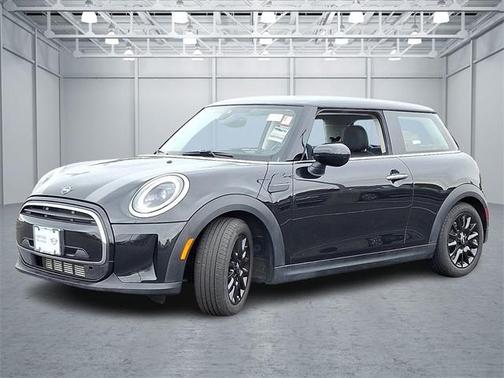 2023 MINI Hardtop Cooper