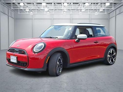 2025 MINI Hardtop ICONIC