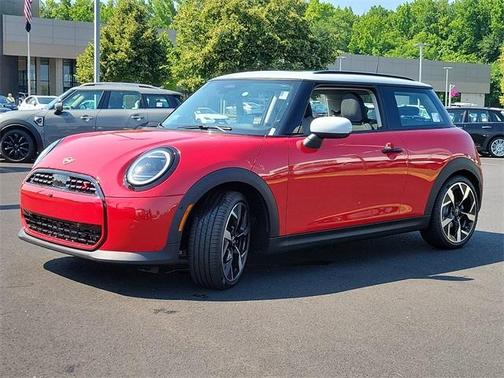 2025 MINI Hardtop ICONIC