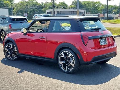 2025 MINI Hardtop ICONIC
