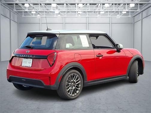 2025 MINI Hardtop SIGNATURE PLUS